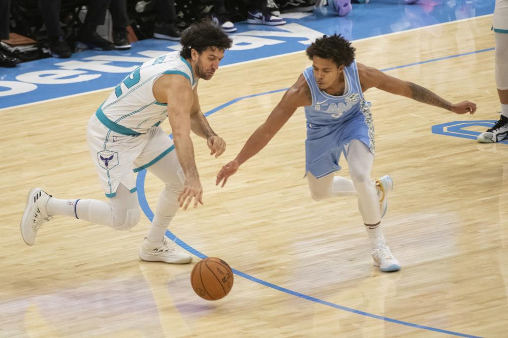 更是使事件 更是使事件