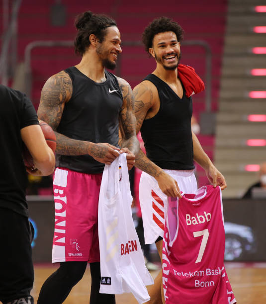 瓦伦西亚在 瓦伦西亚在