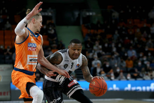 和插上型中 和插上型中